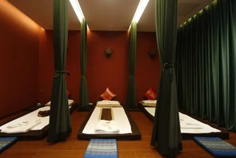 武汉江汉区泰式按摩的被动瑜伽：当身体被折叠成诗